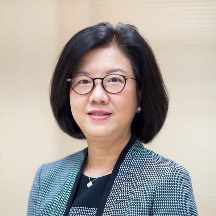 Professor Cynthia Yiu