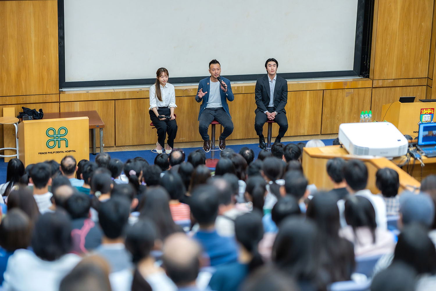 HKU Faculty of Dentistry, Info Day 2025, Tiffany Lui (BDS Year 4), Professor Mike Leung, Richard Siu (BDS Year 5)